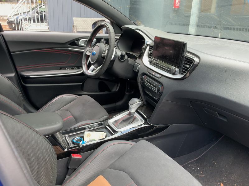 Kia pro_cee'd 1.6 TGDI GT — zdjęcie 11