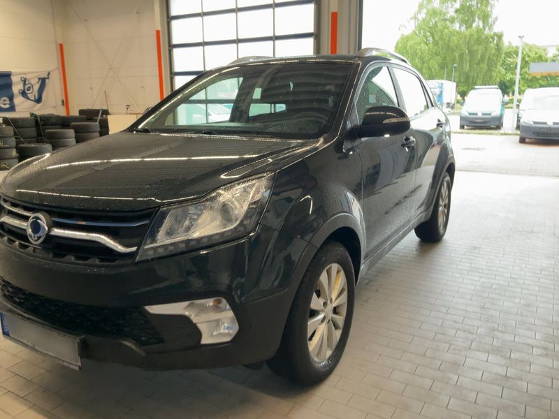 Ssangyong Korando 2.0 Quartz 4x4 — zdjęcie 2