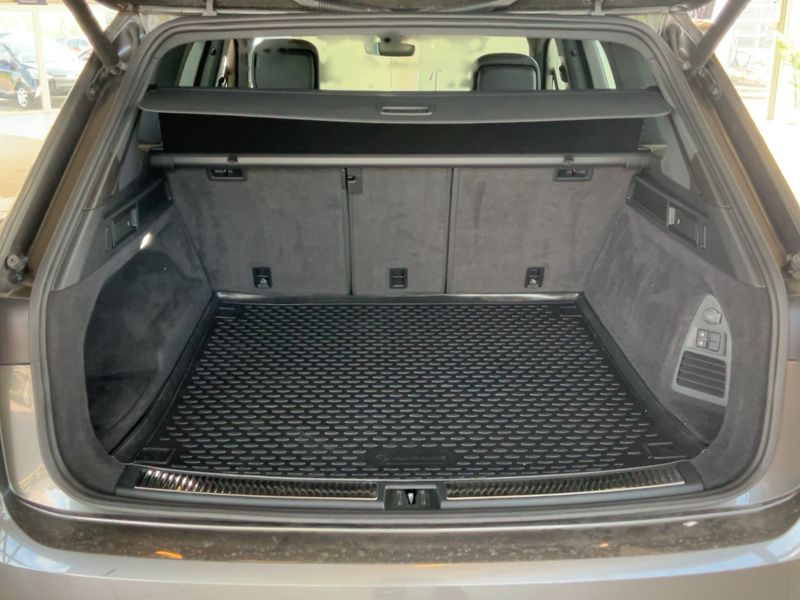 Volkswagen Touareg 3.0 V6 TDI R-Line 4Motion — zdjęcie 10
