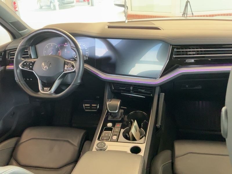 Volkswagen Touareg 3.0 V6 TDI R-Line 4Motion — zdjęcie 12
