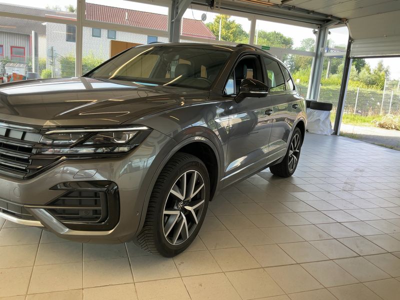 Volkswagen Touareg 3.0 V6 TDI R-Line 4Motion — zdjęcie 2
