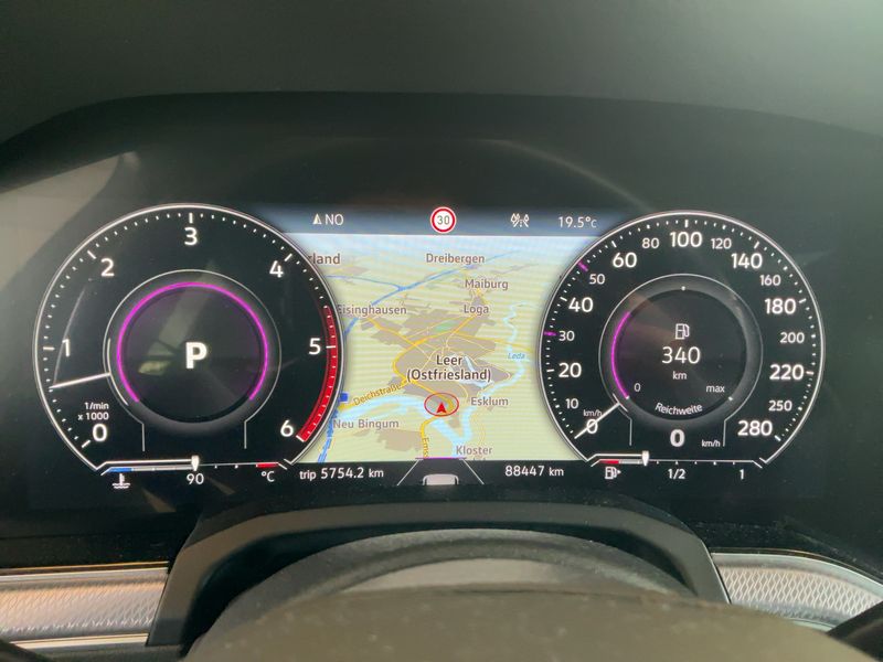 Volkswagen Touareg 3.0 V6 TDI R-Line 4Motion — zdjęcie 13