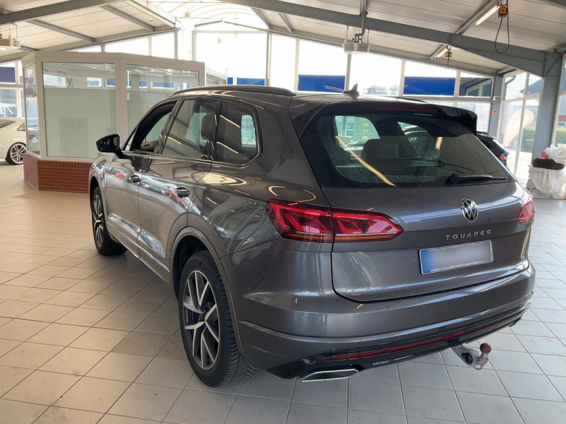 Volkswagen Touareg 3.0 V6 TDI R-Line 4Motion — zdjęcie 3