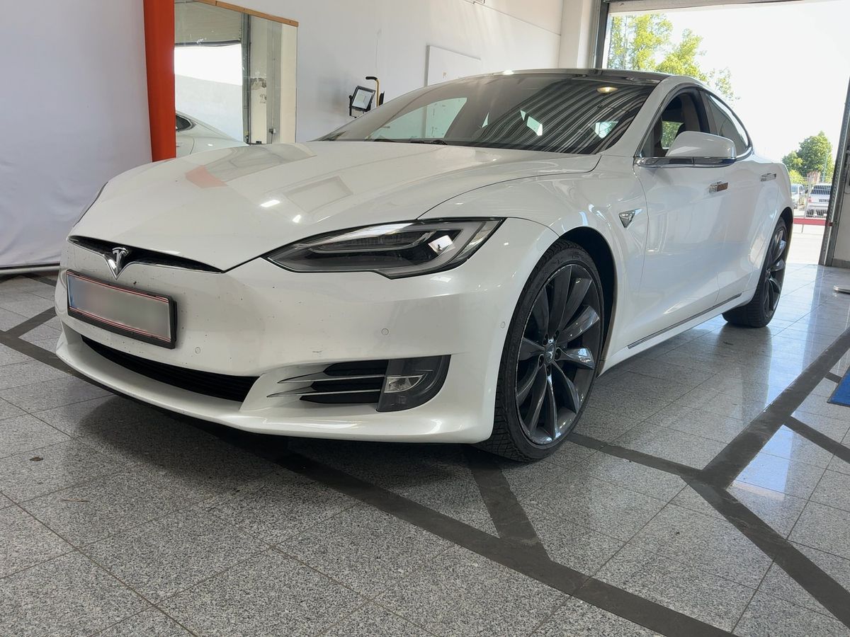 Tesla Model 2017