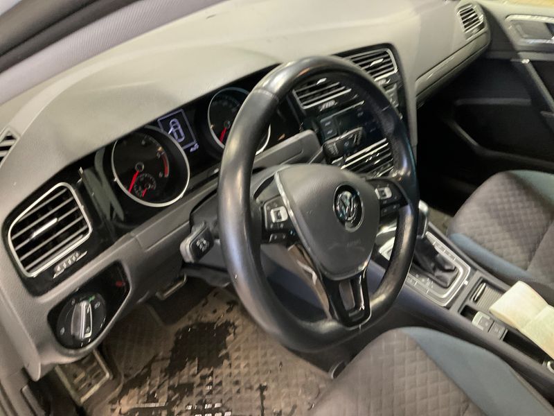 Volkswagen Golf VII 1.6 TDI IQ-DRIVE 2019 – снимка 31