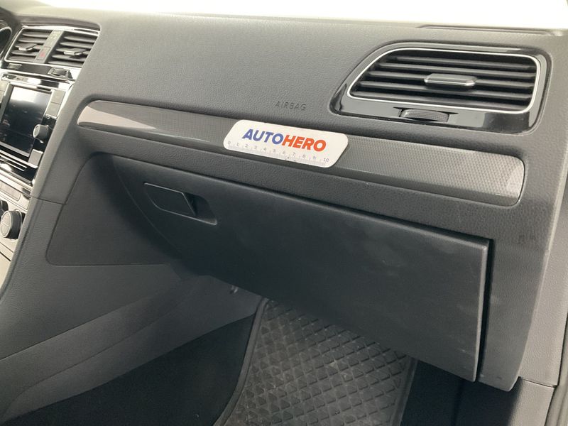 Volkswagen Golf VII 1.6 TDI IQ-DRIVE 2019 – снимка 28