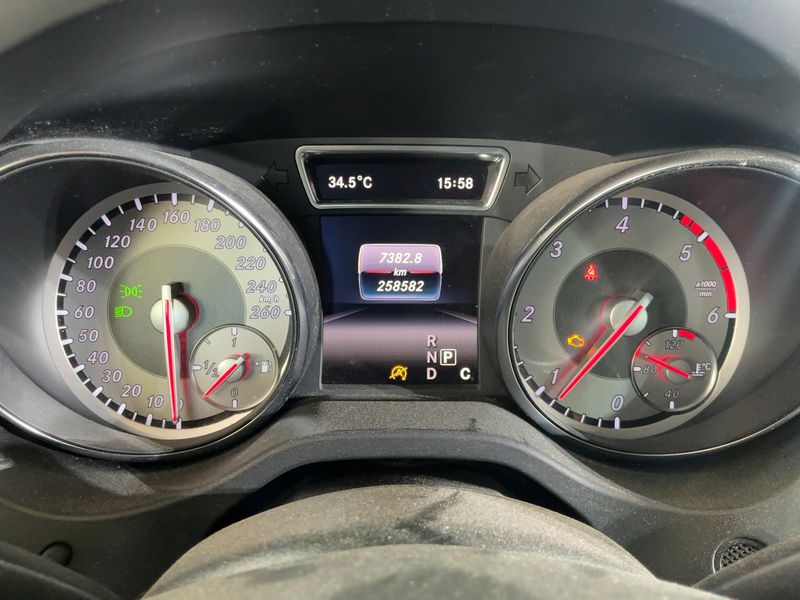 Mercedes-Benz CLA-Klasse CLA 220 Shooting Brake Urban 2015 – снимка 19