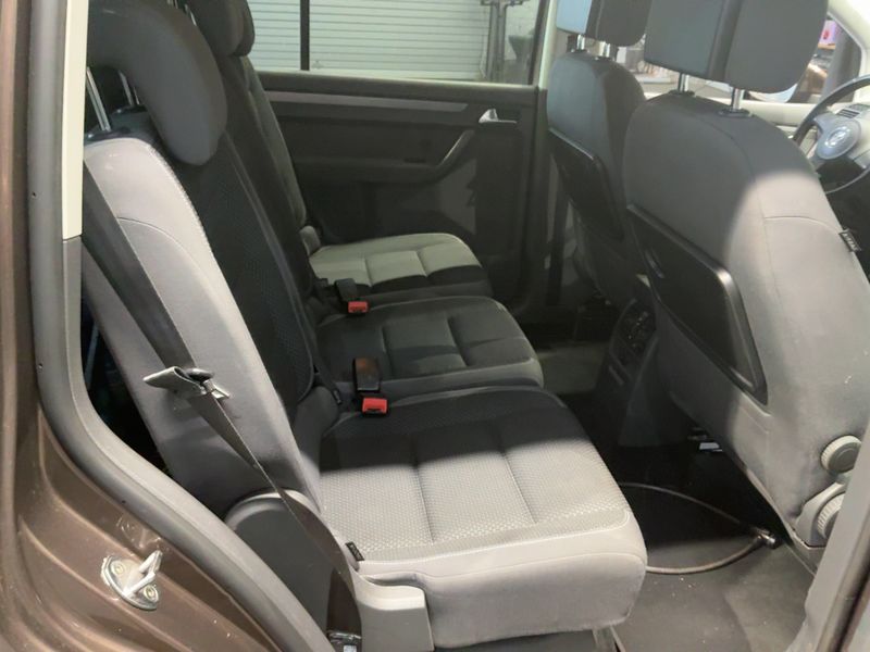 Volkswagen Touran 1.2 TSI Comfortline BlueMotion Tech 2013 – снимка 20