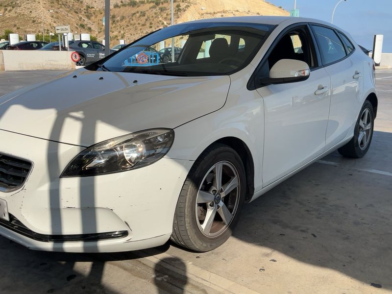 Volvo V40 1.6 D2 — zdjęcie 2