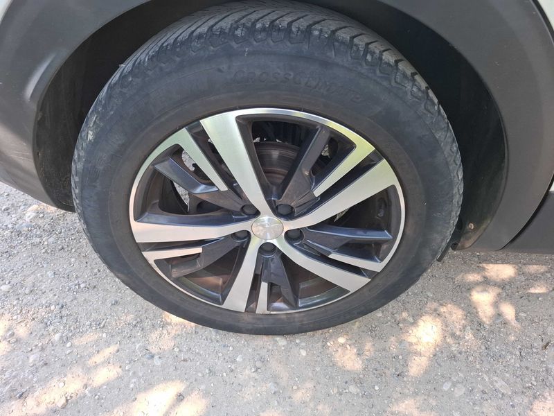 Peugeot 3008 1.6 Blue-HDi Allure 2017 – снимка 45