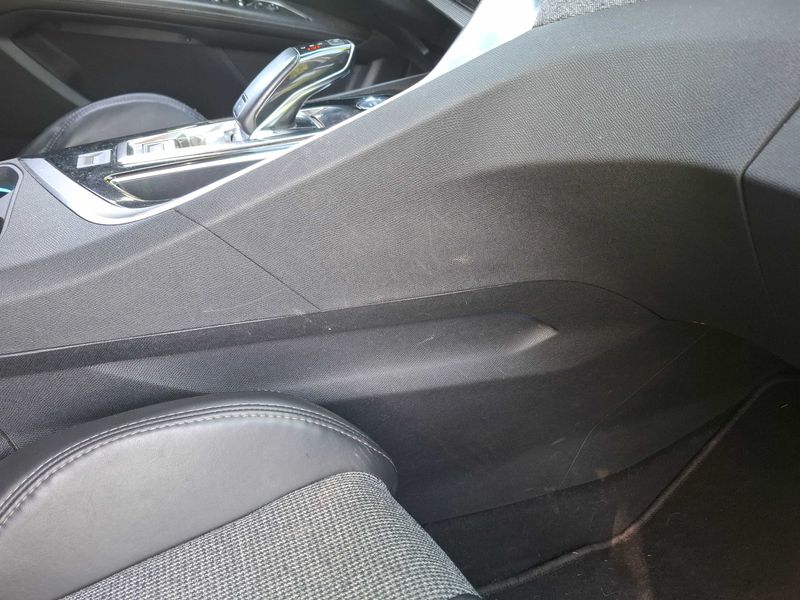 Peugeot 3008 1.6 Blue-HDi Allure 2017 – снимка 50