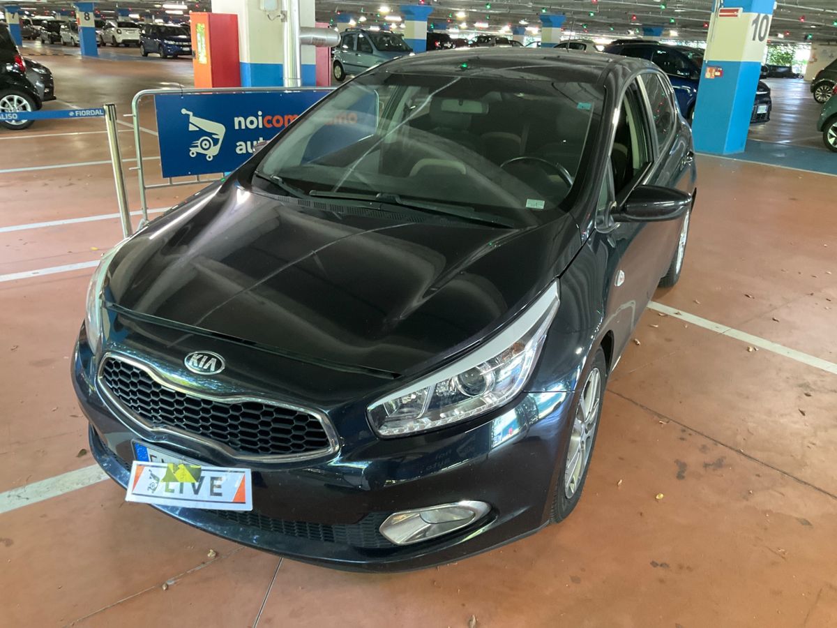 Kia cee'd 2015 — photo 1