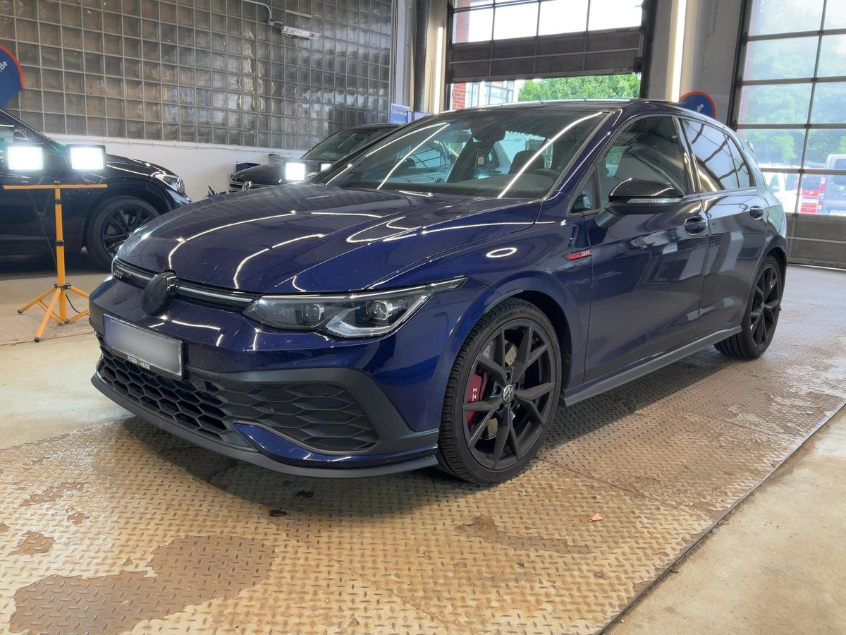 Volkswagen Golf 2022 — photo 1