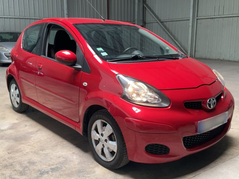 Toyota Aygo 1.0 Limited Edition 2010 – снимка 12