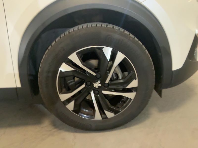 Peugeot 2008 1.2 PureTech Allure 2021 – снимка 11