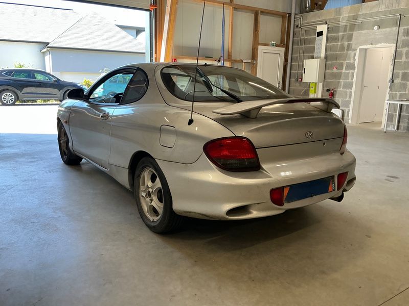 Hyundai Coupe 1.6 FX — zdjęcie 2