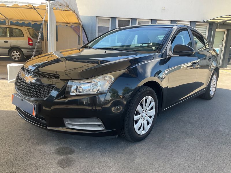 Chevrolet Cruze 1.6 LS