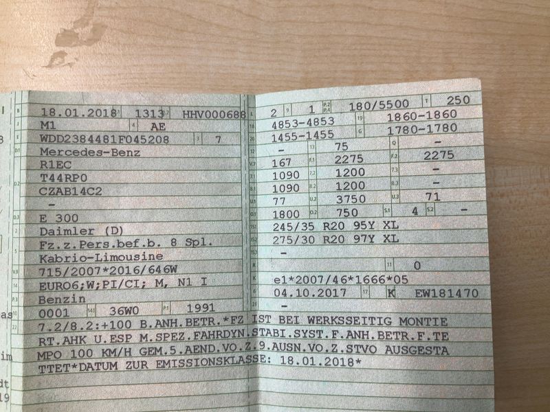 Mercedes-Benz E-Klasse E 300 AMG Line — zdjęcie 15