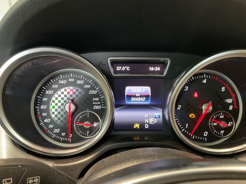 Mercedes-Benz GLE-Klasse GLE 350 d 4Matic Premium — zdjęcie 13