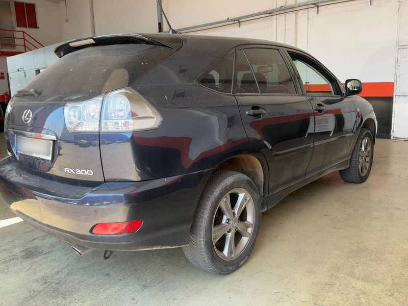 Lexus RX-Serie RX 300 — zdjęcie 6