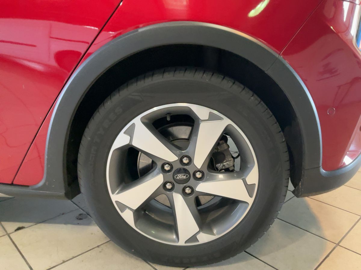 Ford Focus 2020 — photo 6