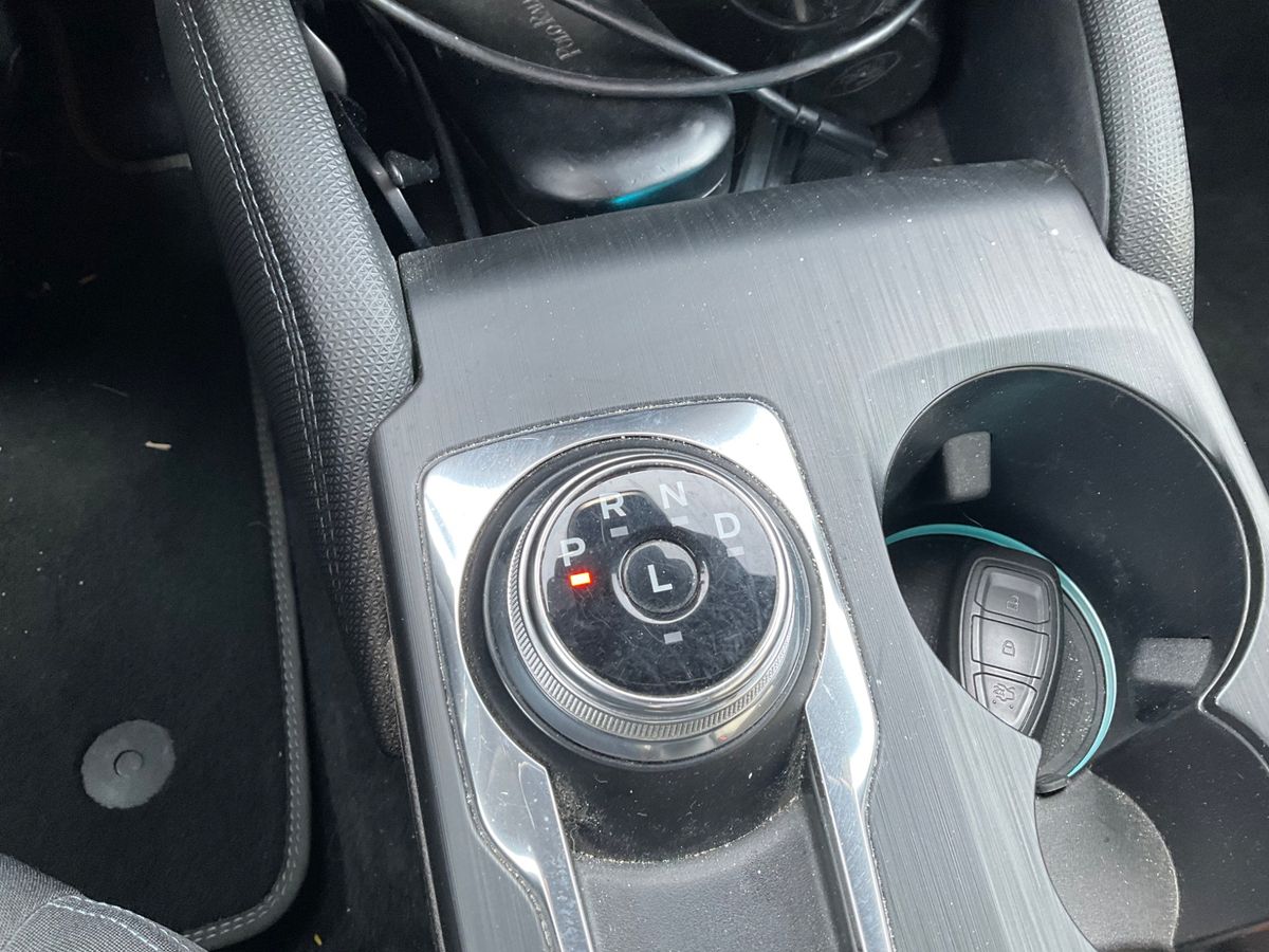 Ford Focus 2020 — photo 30