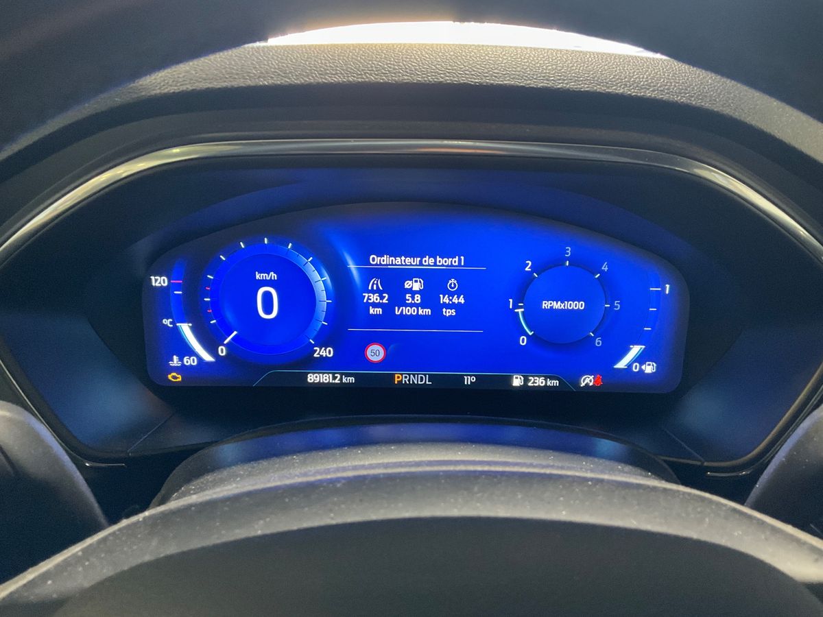 Ford Focus 2020 — photo 19