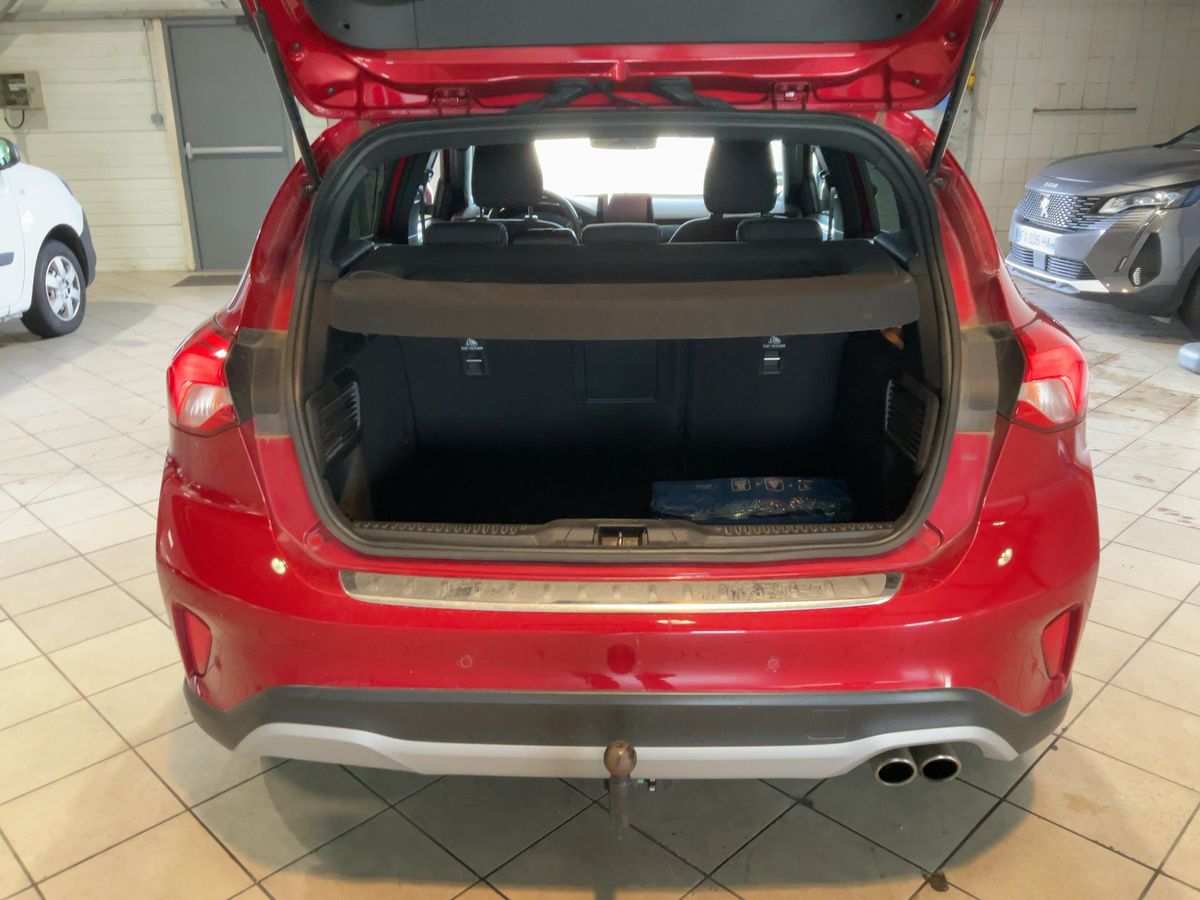 Ford Focus 2020 — photo 16