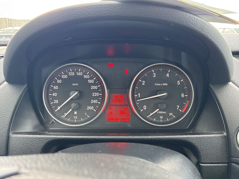 BMW X1 xDrive 20i 2012 – снимка 12