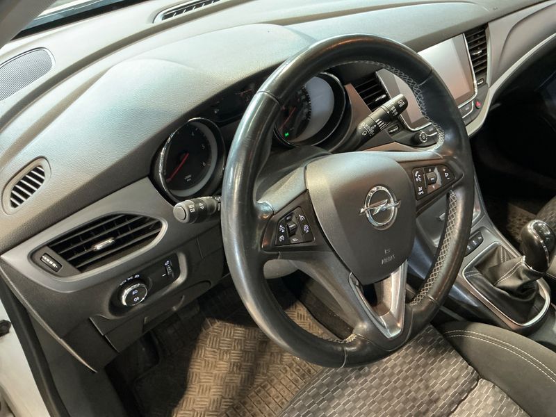 Opel Astra 1.6 CDTI DPF Business Start/Stop 2019 – снимка 22