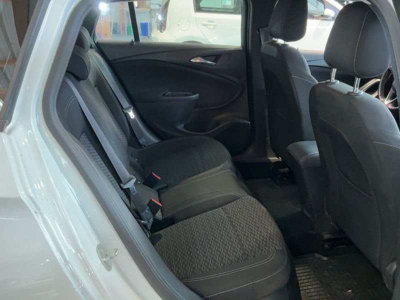 Opel Astra 1.6 CDTI DPF Business Start/Stop 2019 – снимка 19