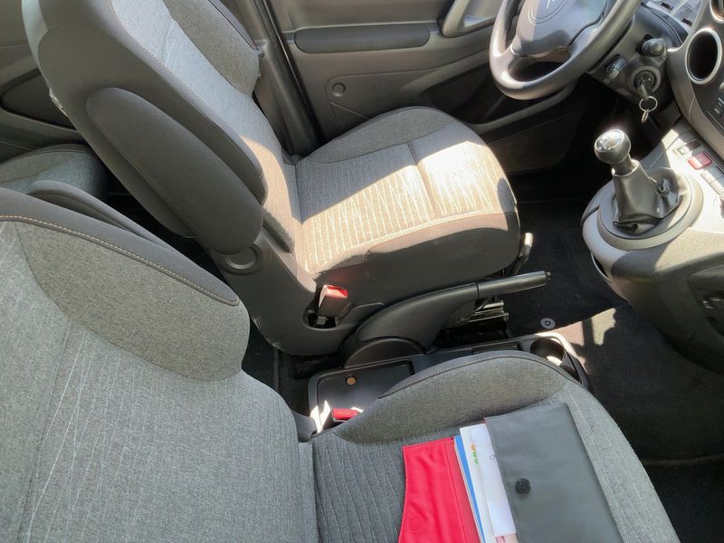 Citroen Berlingo 1.2 e-THP XTR — zdjęcie 11