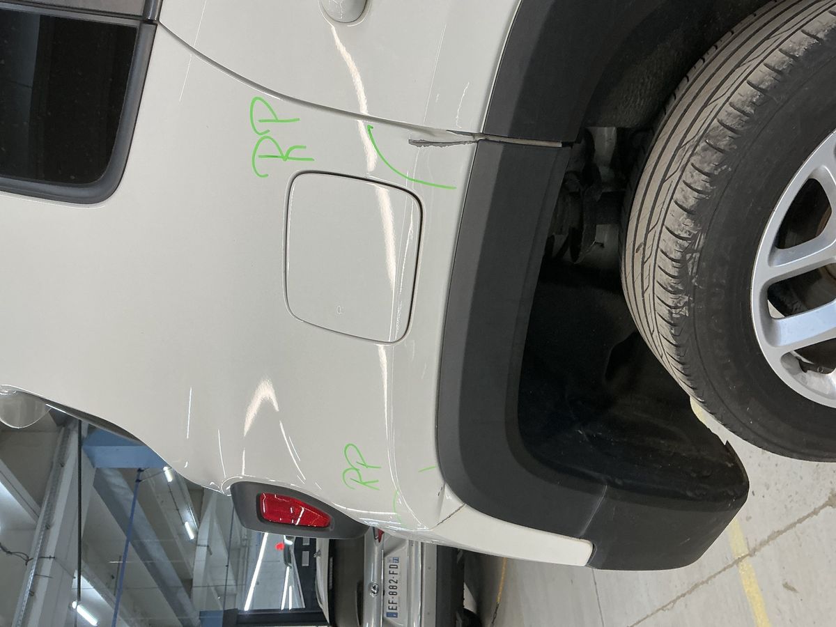 Jeep Renegade 2018 — photo 36