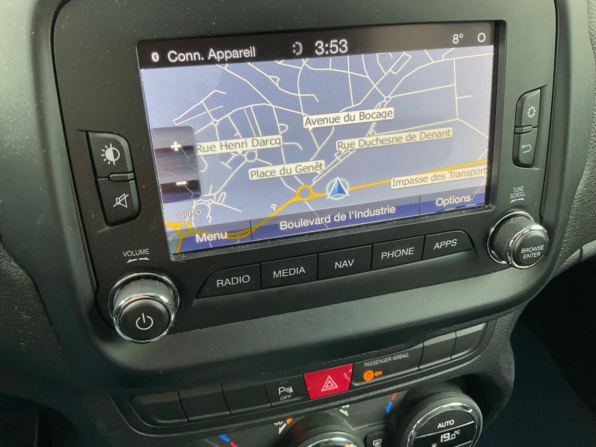 Jeep Renegade 2018 — photo 56