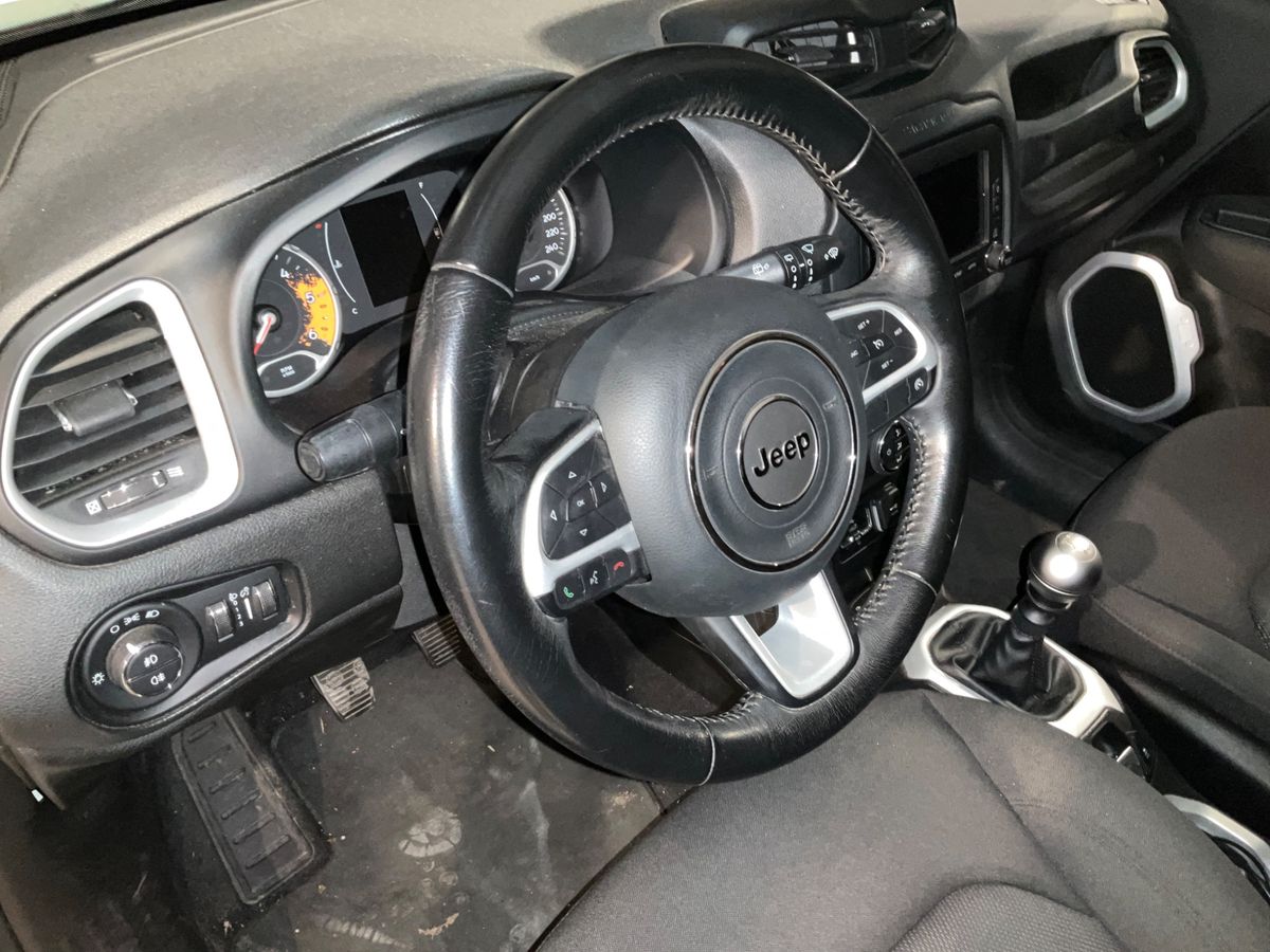 Jeep Renegade 2018 — photo 45