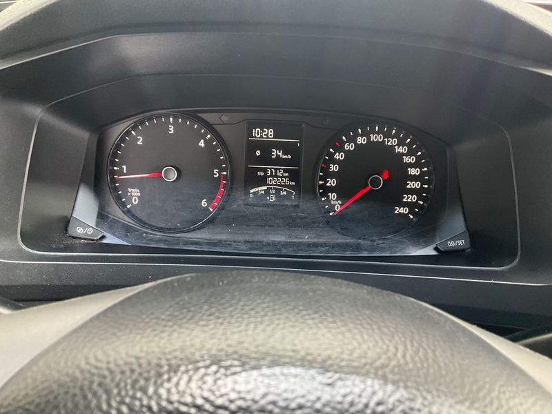 Volkswagen T6 Transporter 2.0 TDI Kasten lang — zdjęcie 13