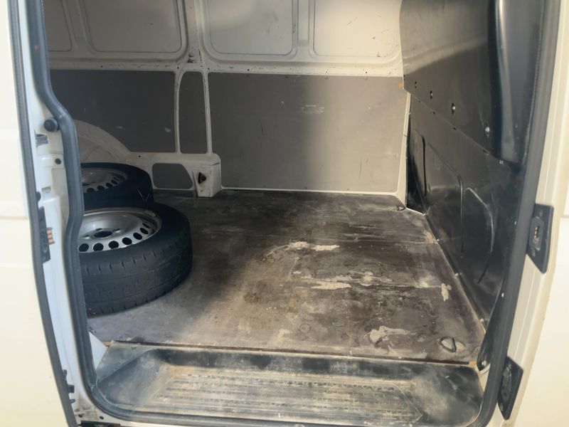 Volkswagen T6 Transporter 2.0 TDI Kasten lang — zdjęcie 14