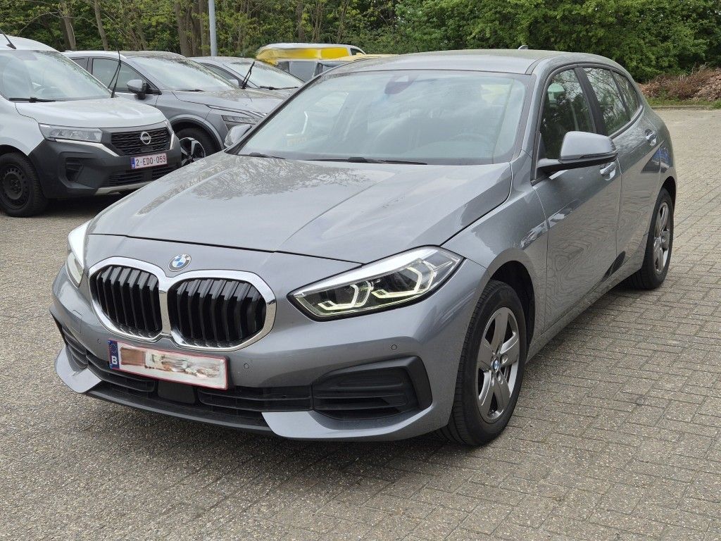 BMW 1er 2024 — photo 1