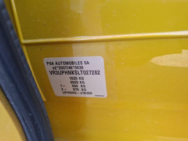 Peugeot 208 1.2 PureTech Allure 2020 – снимка 19