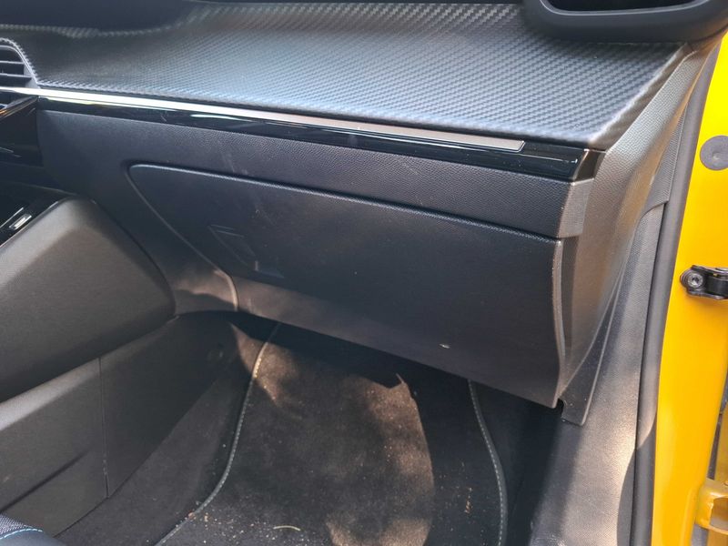 Peugeot 208 1.2 PureTech Allure 2020 – снимка 53