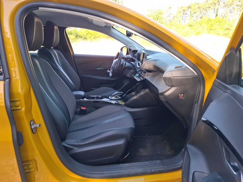 Peugeot 208 1.2 PureTech Allure 2020 – снимка 10