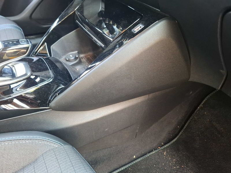 Peugeot 208 1.2 PureTech Allure 2020 – снимка 54