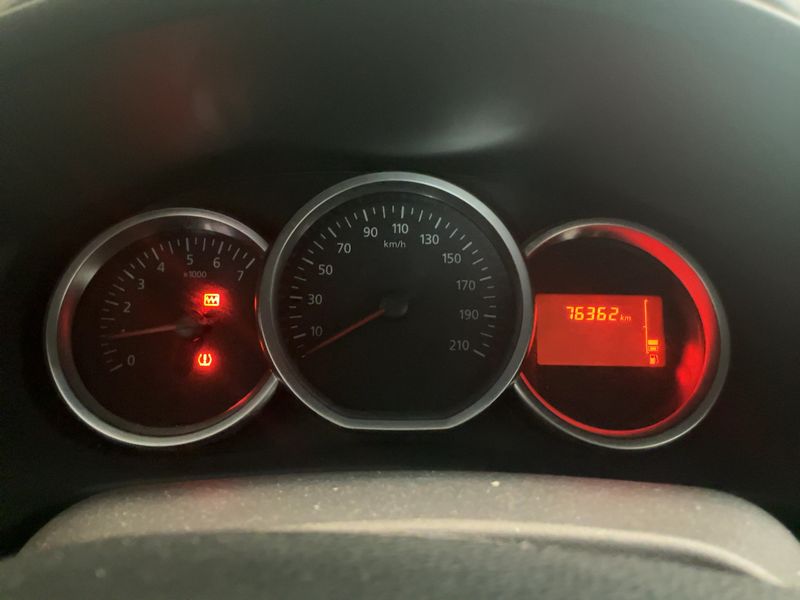 Dacia Sandero 1.0 SCe Essential — zdjęcie 13