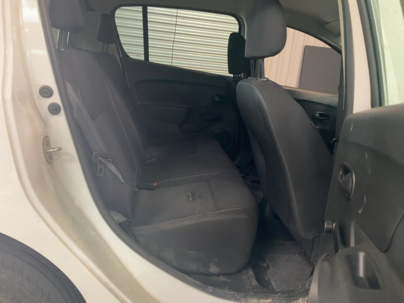 Dacia Sandero 1.0 SCe Essential — zdjęcie 14