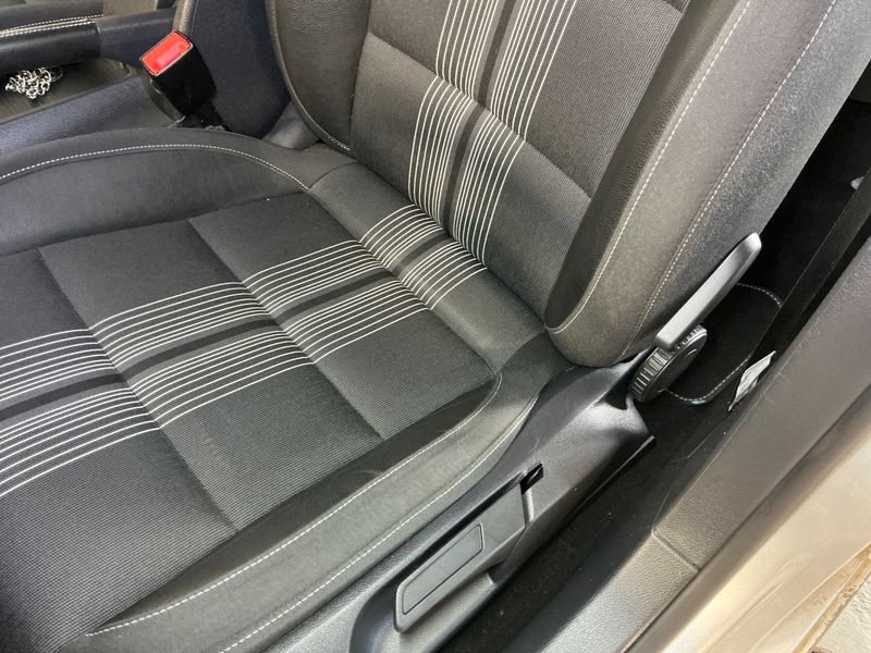 Volkswagen Golf VI 1.2 TSI Match 2012 – снимка 30