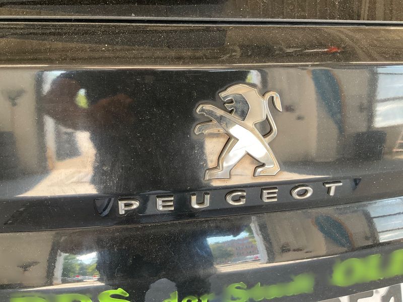 Peugeot 3008 2.0 Blue-HDi GT 2018 – снимка 41