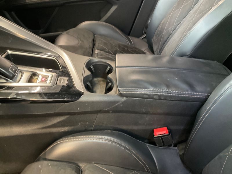 Peugeot 3008 2.0 Blue-HDi GT 2018 – снимка 39