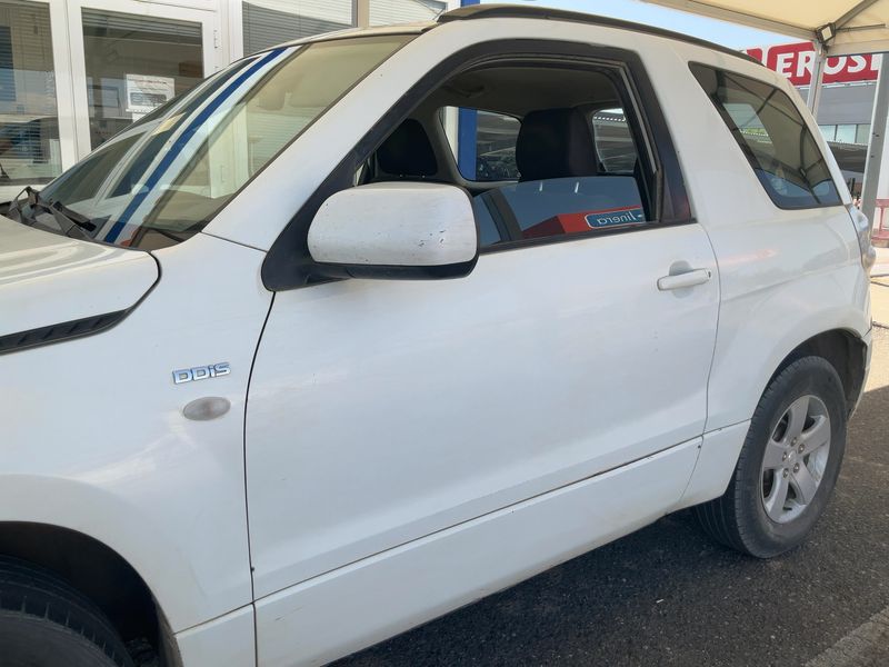 Suzuki Grand Vitara 1.9 DDiS Comfort — zdjęcie 4