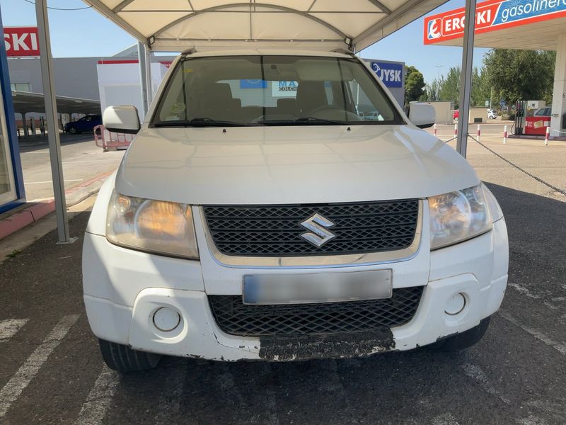 Suzuki Grand Vitara 1.9 DDiS Comfort — zdjęcie 9