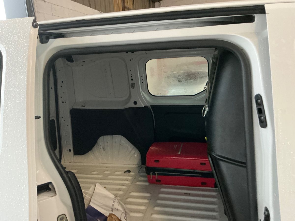 Citroen Berlingo 2018 — photo 20